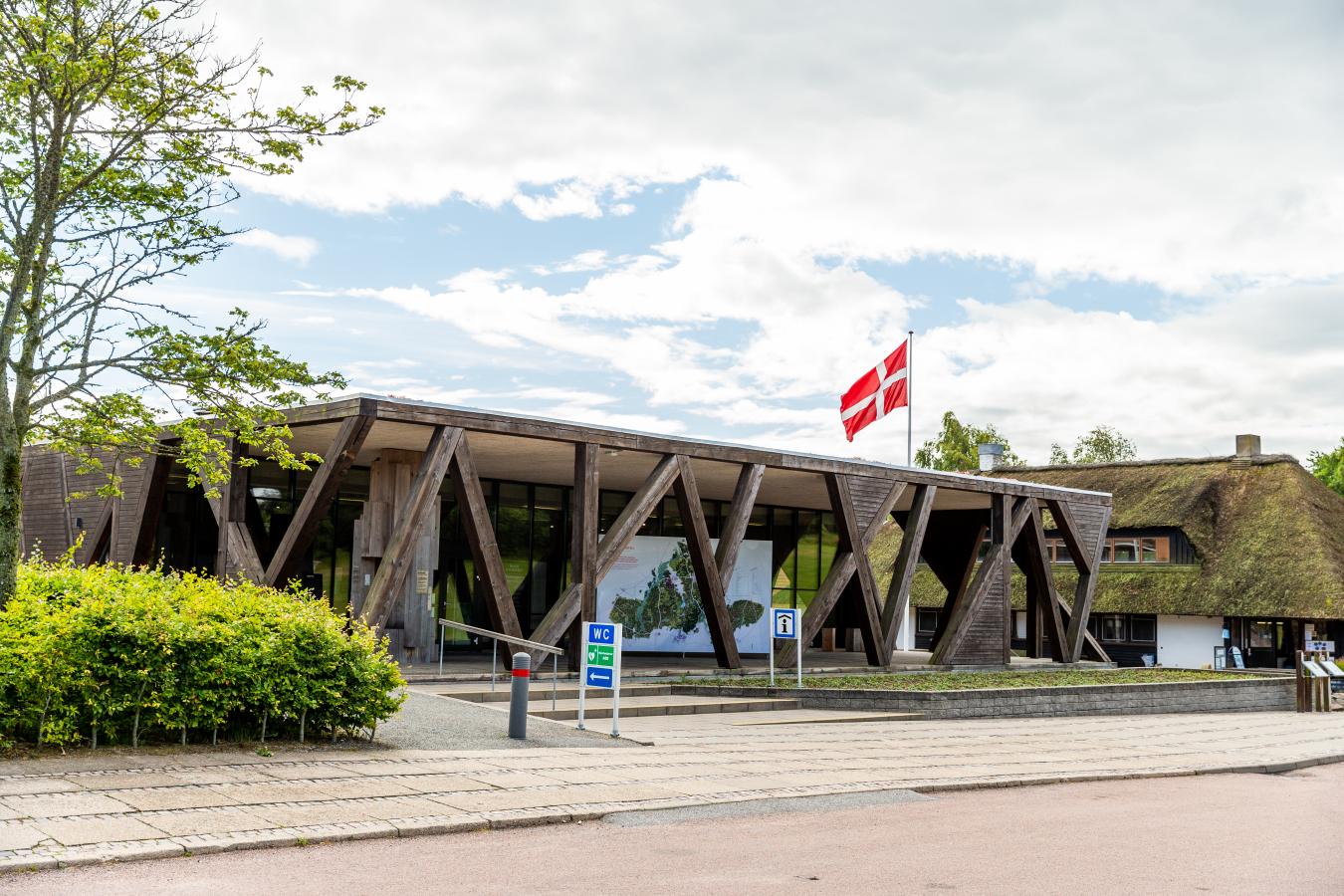 Rebildporten facade